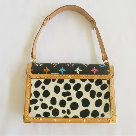 Kylie Jenner’s Louis Vuitton Dalmatian Murakami - Picture 4 of 8